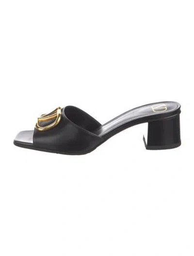 Pre-owned Valentino Garavani Vlogo Leather Slides In Black