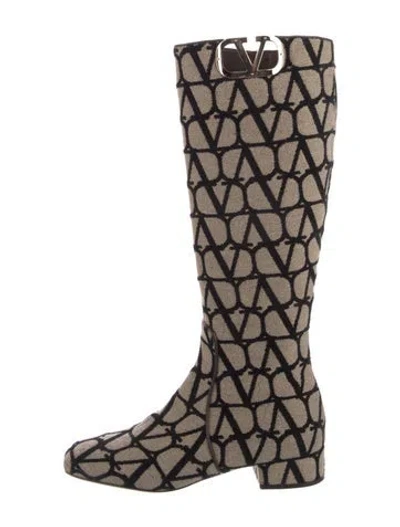 Pre-owned Valentino Garavani Vlogo Patterned Rain Boots In Neutral