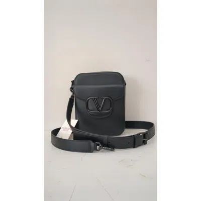 Valentino Garavani Vlogo Plaque Messenger Bag In Black