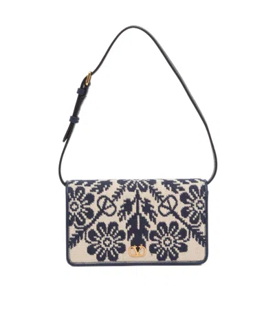 Valentino Garavani Vlogo Shoulder Bag In Black