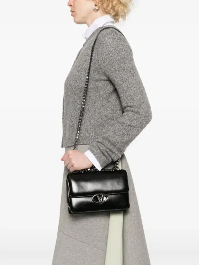 Valentino Garavani Vlogo Signature Cross Body Bag In Schwarz
