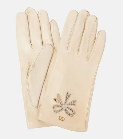 Valentino Garavani Vlogo Signature Leather Gloves In Neutral