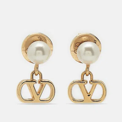 Pre-owned Valentino Garavani Vlogo Signature Faux Pearl Gold Tone Drop Earrings