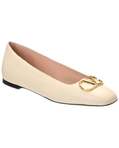 Valentino Garavani Valentino Vlogo Signature Leather Ballerina Flat In Neutral