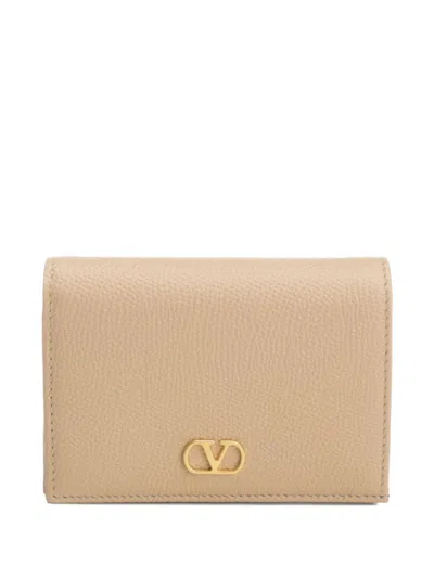 Valentino Garavani Vlogo Signature Leather Wallet In Neutral