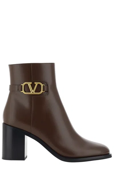 VALENTINO GARAVANI VALENTINO VLOGO SIGNATURE ROUND TOE ANKLE BOOTS