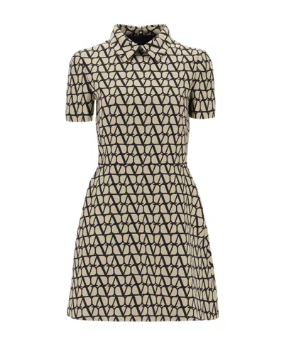 Valentino Vlogo Signature Short-sleeve Dress In Nude