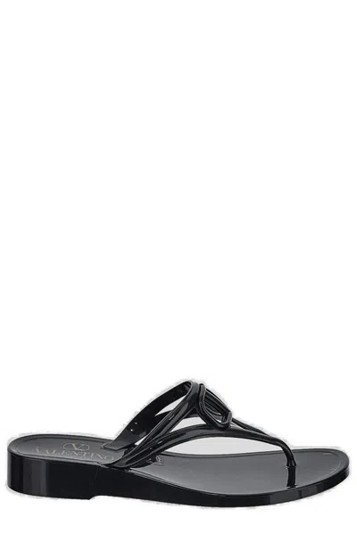 Valentino Garavani Valentino Vlogo Signature Thong Strap Flip Flops In Black