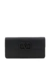 Valentino Vlogo Signature Wallet On Chain In Black