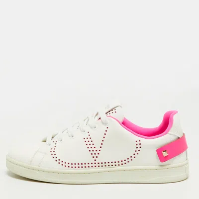 Pre-owned Valentino Garavani V-logo Size 39.5 White/pink Leather Low Top Sneakers