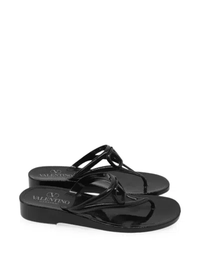 Pre-owned Valentino Garavani Vlogo Thong Sandals In Black