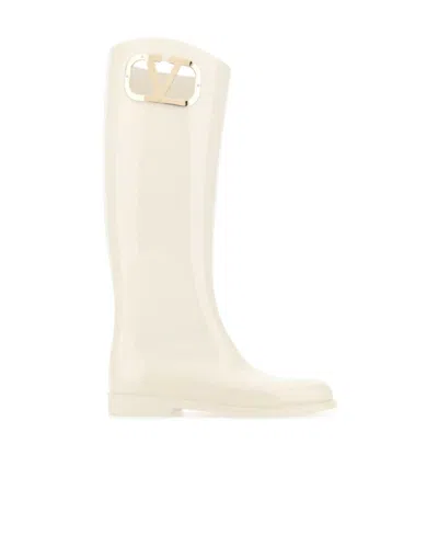 Valentino Garavani Vlogo Type Patent Rain Boots In Ivory White