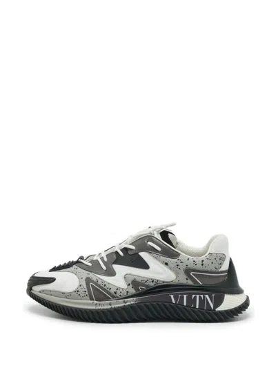 Pre-owned Valentino Garavani Wade Runner Panelled Sneakers In Gray
