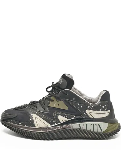 Pre-owned Valentino Garavani Wade Runner Sneakers In Green