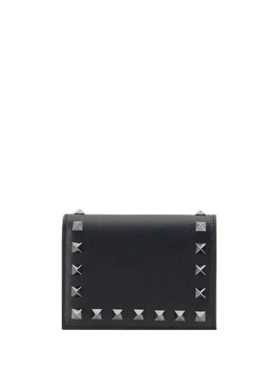 Valentino Garavani Valentino Small Rockstud Calfskin Wallet In Black