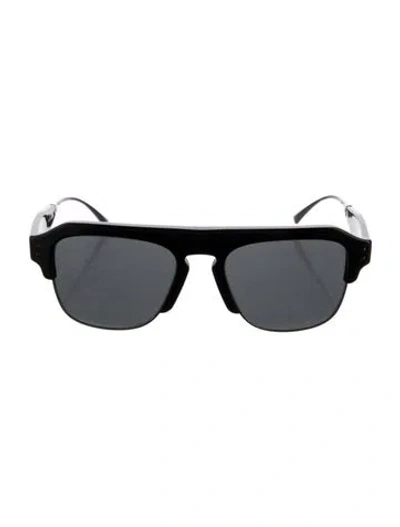 Pre-owned Valentino Wayfarer Tinted Sunglasses In Black