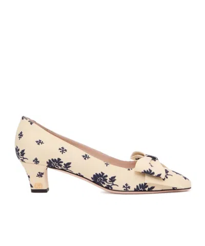 Valentino Garavani Wearing High Heels In Ivory/blue
