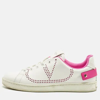 Pre-owned Valentino Garavani White Leather Vlogo Rockstud Low Top Sneakers Size 39