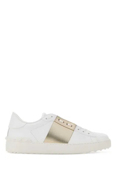 Valentino Garavani Valentino Sneakers In Black