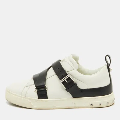 Pre-owned Valentino Garavani White/black Leather Buckle Strap Rockstud Low Top Sneakers Size 37.5