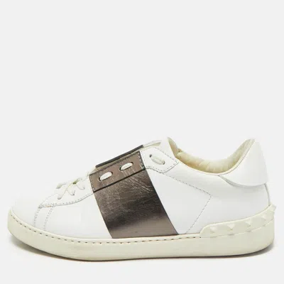 Pre-owned Valentino Garavani White/bronze Leather Open For A Change Rockstud Sneakers Size 39