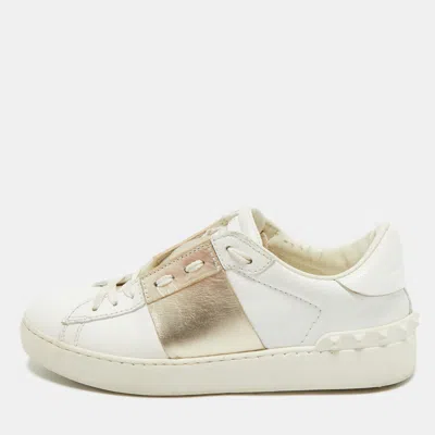 Pre-owned Valentino Garavani White/gold Leather Rockstud Low Top Sneakers Size 37.5