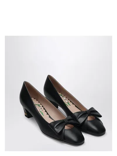 VALENTINO GARAVANI WOMEN'S DÃ©COLLETÃ© BOWOW PUMPS