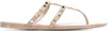 Valentino Sandalo Infradito Rockstud In Powder