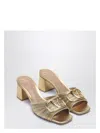Valentino Sandalo Slide Vlogo Signature Gold In Metal