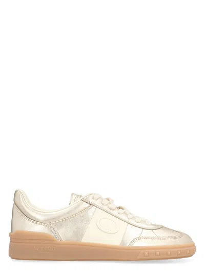 VALENTINO GARAVANI WOMEN'S VALENTINO GARAVANI - UPVILLAGE LOW-TOP SNEAKERS