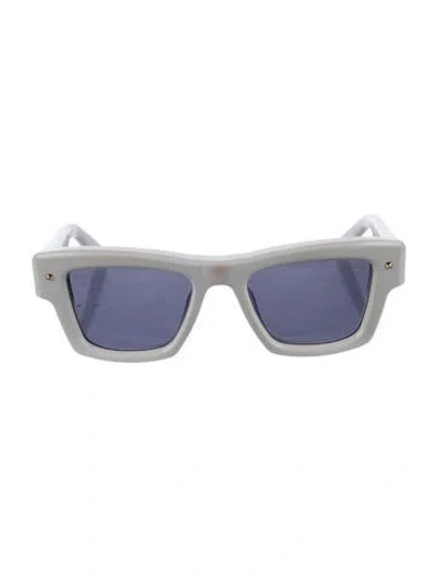 Pre-owned Valentino Xxii Wayfarer Sunglasses In White