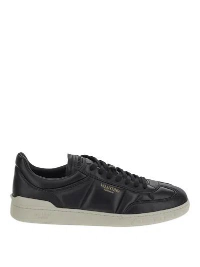 Valentino Garavani Low Top Upvillage Sneaker In In Black