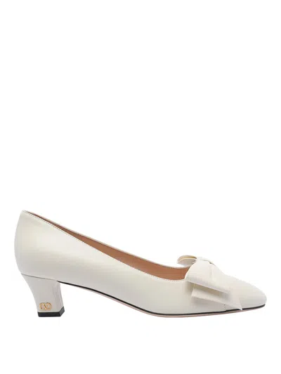 Valentino Garavani Bowbow Decollete In White