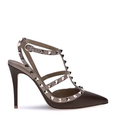Valentino Garavani Valentino Garavani Rockstud Pointed Toe Pumps In Brown