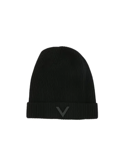 Valentino Garavani Valentino Vlogo Plaque Ribbed Beanie In Black