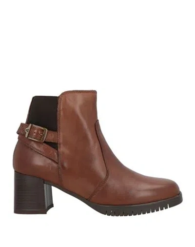 Valleverde Woman Ankle Boots Brown Size 6 Calfskin
