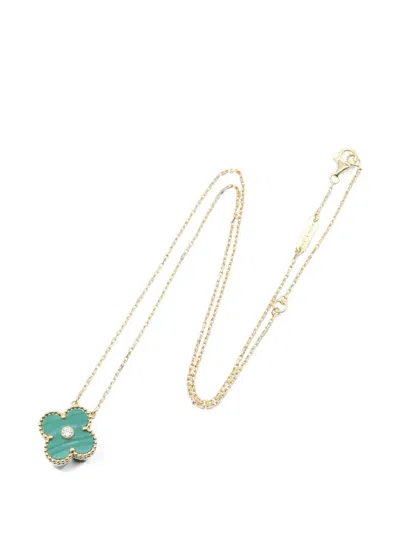 Pre-owned Van Cleef & Arpels 2010s Vintage Alhambra Malachite Necklace In Gold
