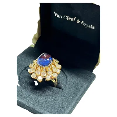 Pre-owned Van Cleef & Arpels A Rare  Sugarloaf Sapphire And Diamond Ring, Paris, Circa 1960 In Blue