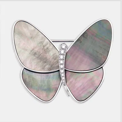 Pre-owned Van Cleef & Arpels Butterfly Grey Mother Of Pearl Diamonds 18k White Gold Brooch In Gray