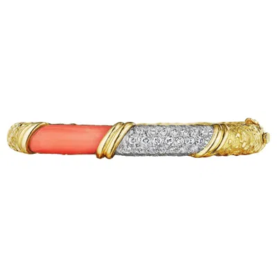 Pre-owned Van Cleef & Arpels Coral And Diamond Bangle Bracelet In Red