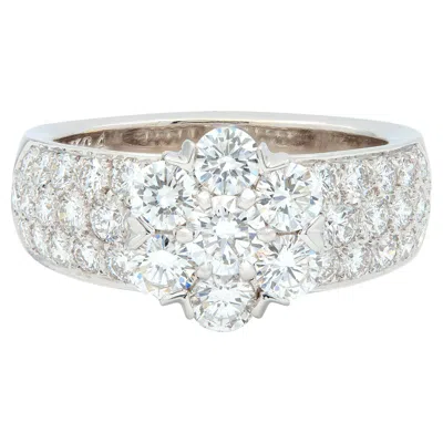 Pre-owned Van Cleef & Arpels Diamond 18 Karat White Gold Fleurette Ring