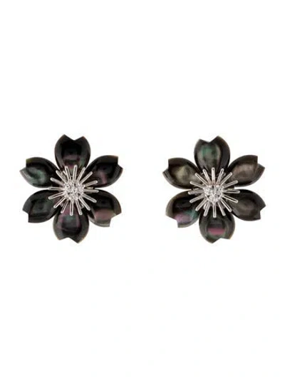 Pre-owned Van Cleef & Arpels Mother Of Pearl Rose De Noël Earrings, Mini Model In Gray