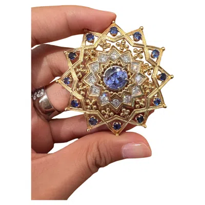 Pre-owned Van Cleef & Arpels Sapphire And Diamond Brooch In 18k Gold, Circa 1970s-1980's In Blue