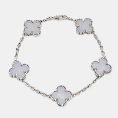 Pre-owned Van Cleef & Arpels Vintage Alhambra Chalcedony 5 Motif 18k White Gold Station Bracelet