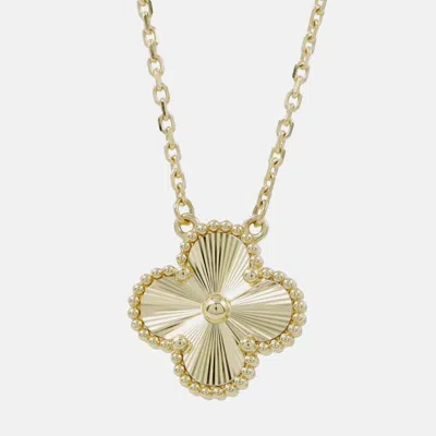 Pre-owned Van Cleef & Arpels Vintage Alhambra Guilloch 18k Yellow Gold Pendant Necklace