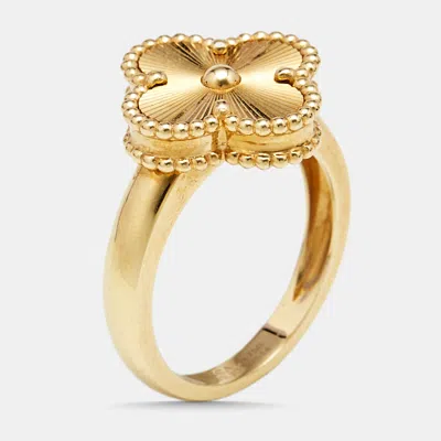 Pre-owned Van Cleef & Arpels Vintage Alhambra Guilloché 18k Yellow Gold Ring Size 53