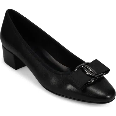 Vaneli Amiel Pump In Black