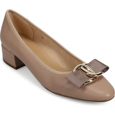 Vaneli Amiel Pump In Brown