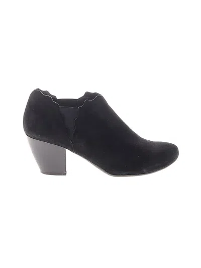 Pre-owned Vaneli Ankle Boots In Black