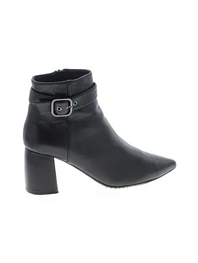 Pre-owned Vaneli Ankle Boots In Black